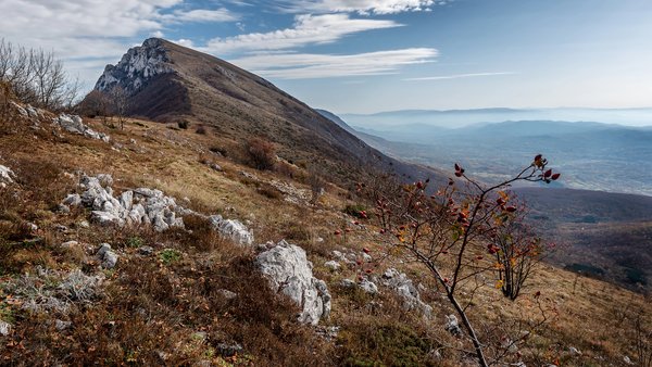 Stenoviti grebeni i duboke provalije